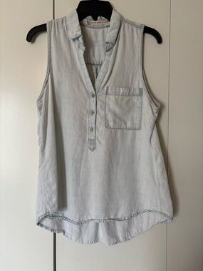 Chelsea & Violet Light Wash Chambray Sleeveless Henley